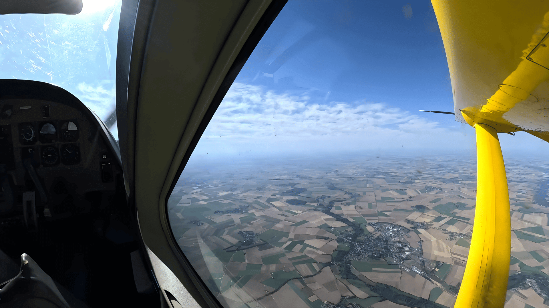 Vue depuis l'avion pendant la montée à 4 000 m